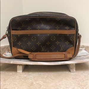Authentic LOUIS VUITTON Trocadero 27 shoulder bag